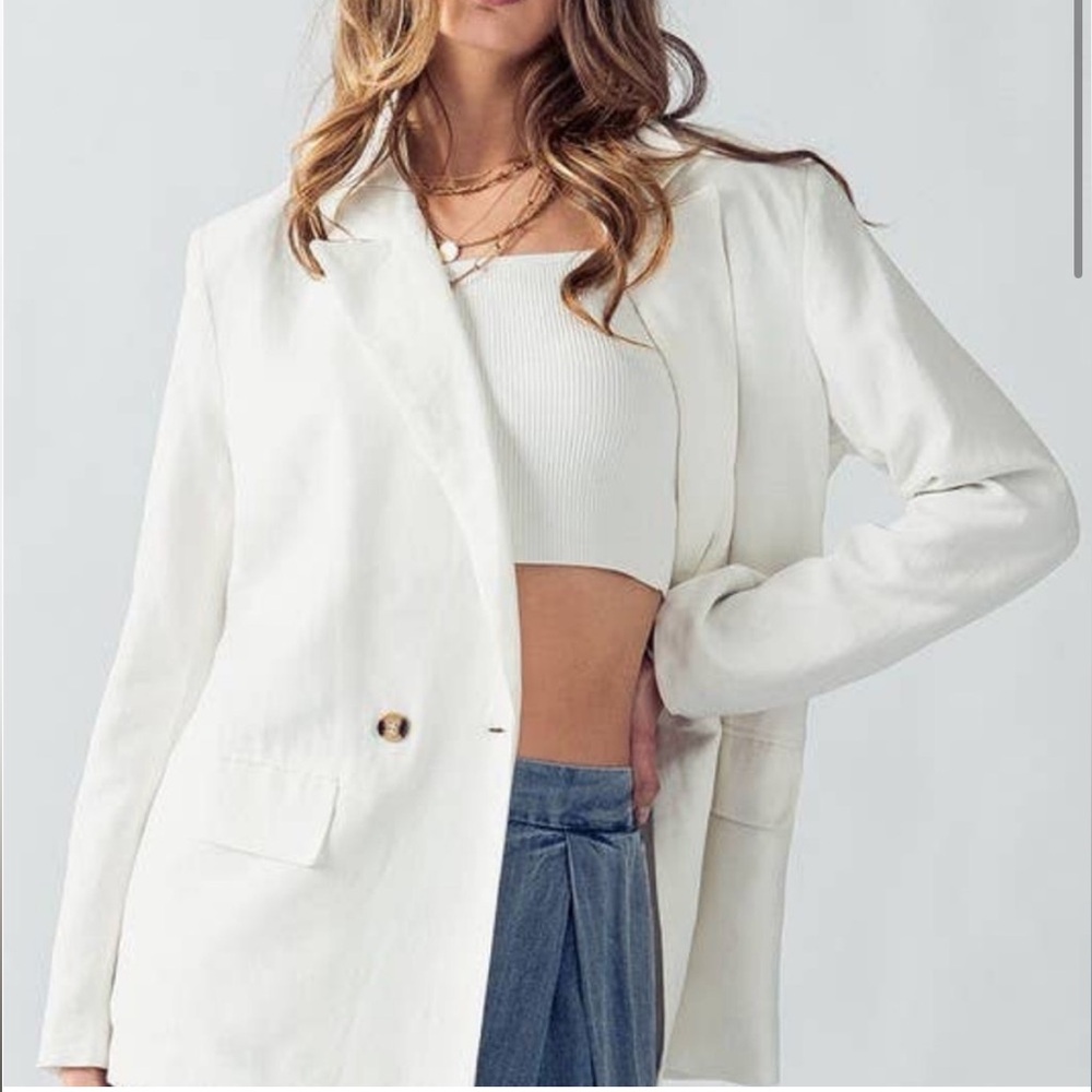 Halston Women's White Linen Blend Blazer - Picture 2 of 11